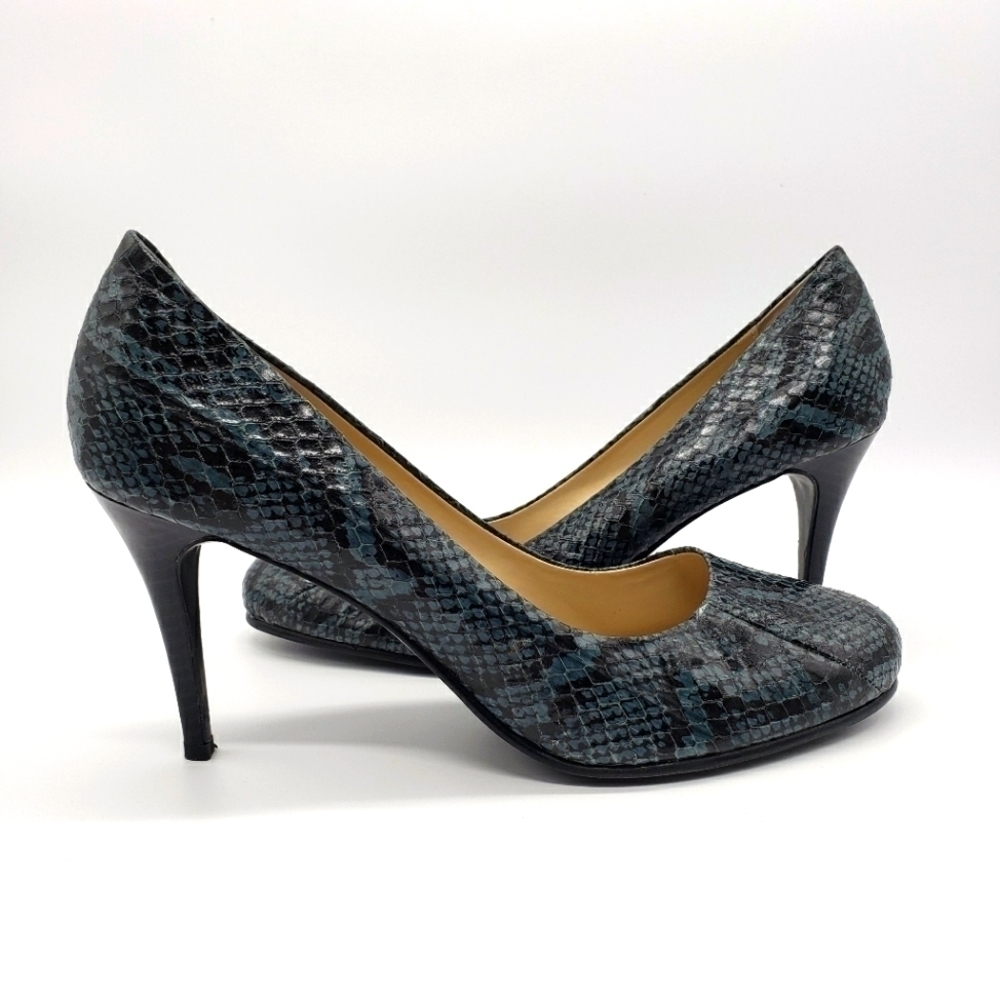 Preview International women US 11 gray heels snake print leather upper